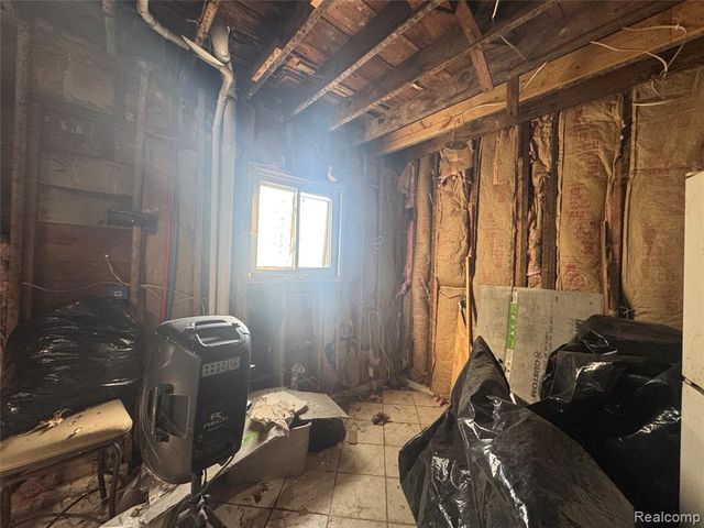 5865 Seneca Street, Detroit, MI 48213