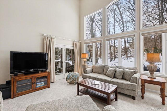 6501 Southampton Drive, Independence Charter Township, MI 48346