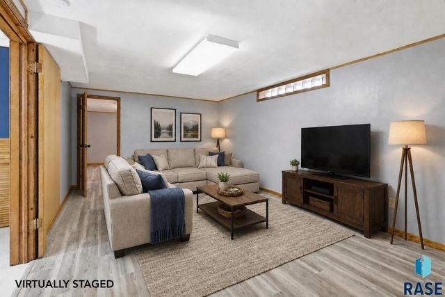 2316 S Phillips Ave Avenue, Sioux Falls, SD 57105