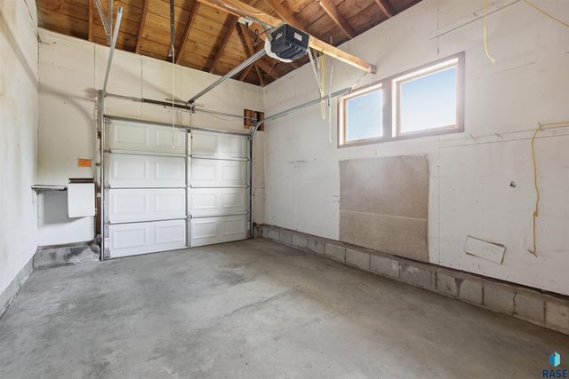2316 S Phillips Ave Avenue, Sioux Falls, SD 57105