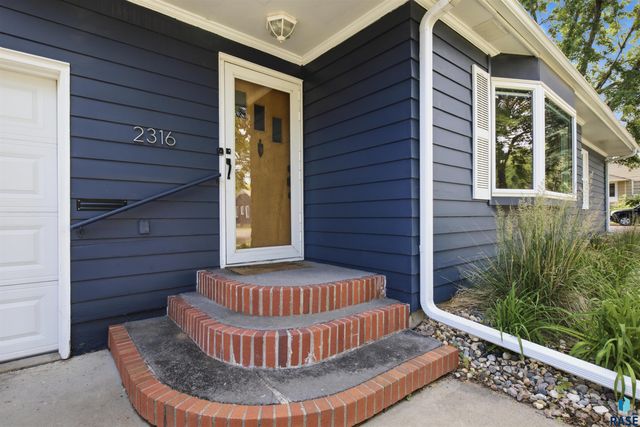 2316 S Phillips Ave Avenue, Sioux Falls, SD 57105