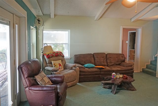 13350 Miller Road, Azle, TX 76020