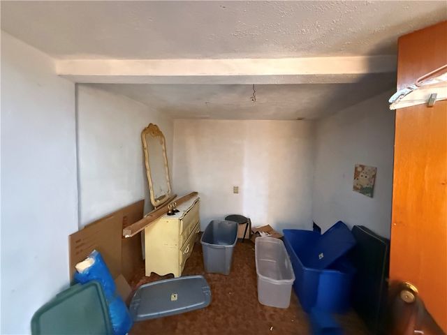 211 Division St, Braddock, PA 15104