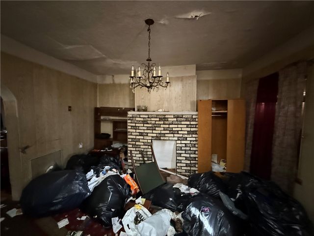 211 Division St, Braddock, PA 15104