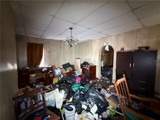 211 Division St, Braddock, PA 15104