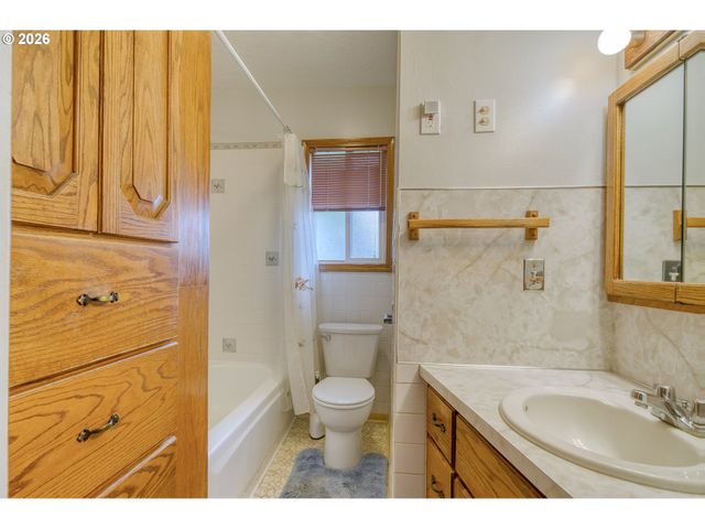 57681 OLD PORTLAND Rd, Warren, OR 97053