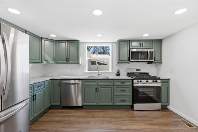 179 Balsinger Rd, German Twp, PA 15401