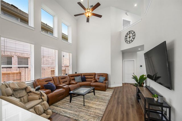7115 Prairie Heights Drive, Katy, TX 77493