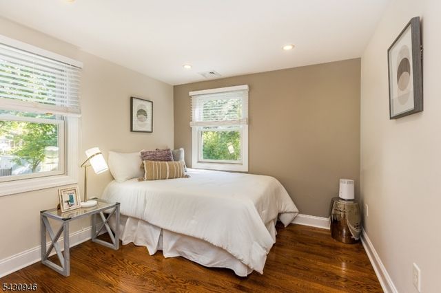 34 West Dr, Livingston Twp., NJ 07039