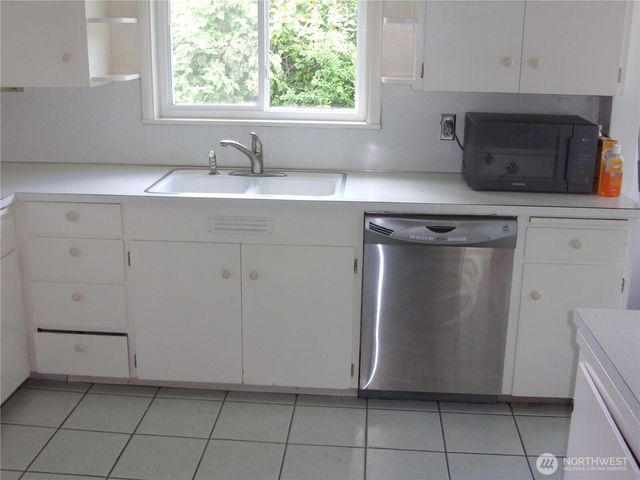 9404 A Street, Tacoma, WA 98444