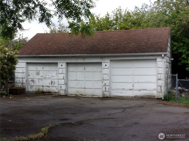9404 A Street, Tacoma, WA 98444