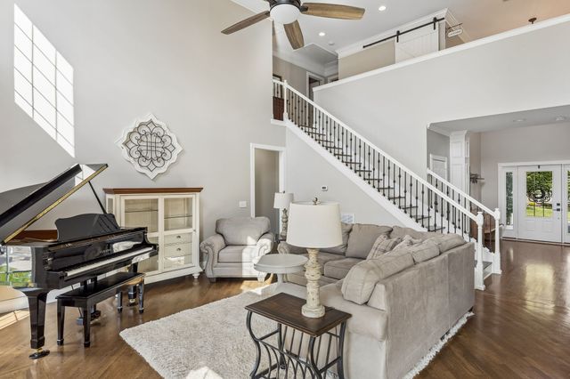 1189 McCoury Ln, Spring Hill, TN 37174