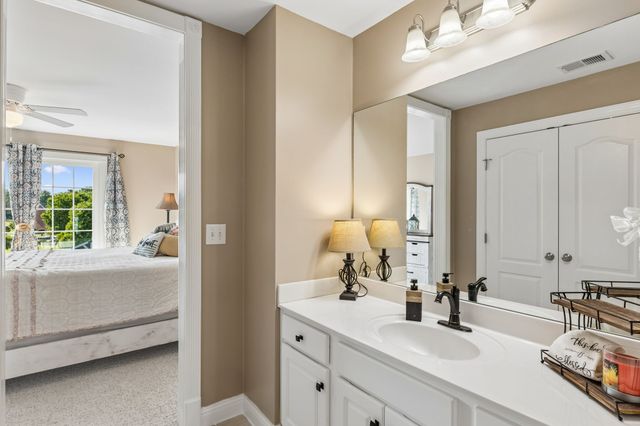1189 McCoury Ln, Spring Hill, TN 37174
