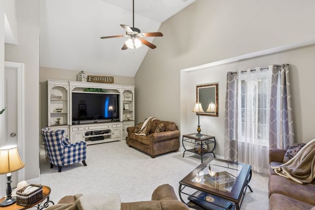 1189 McCoury Ln, Spring Hill, TN 37174