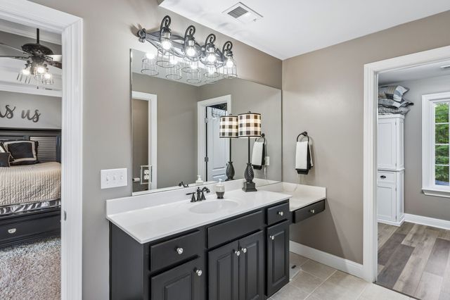 1189 McCoury Ln, Spring Hill, TN 37174