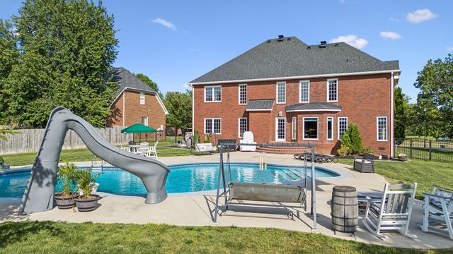 1189 McCoury Ln, Spring Hill, TN 37174