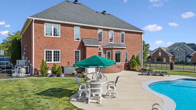 1189 McCoury Ln, Spring Hill, TN 37174