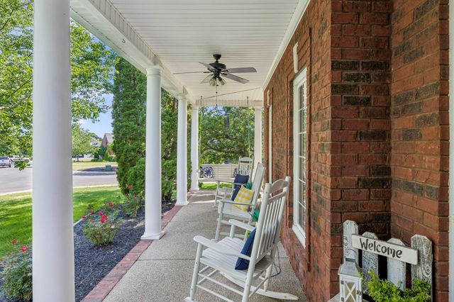 1189 McCoury Ln, Spring Hill, TN 37174
