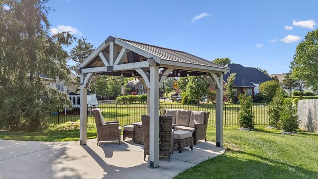 1189 McCoury Ln, Spring Hill, TN 37174