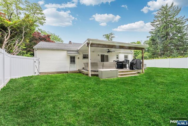 419 Wyckoff Avenue, Ramsey, NJ 07446