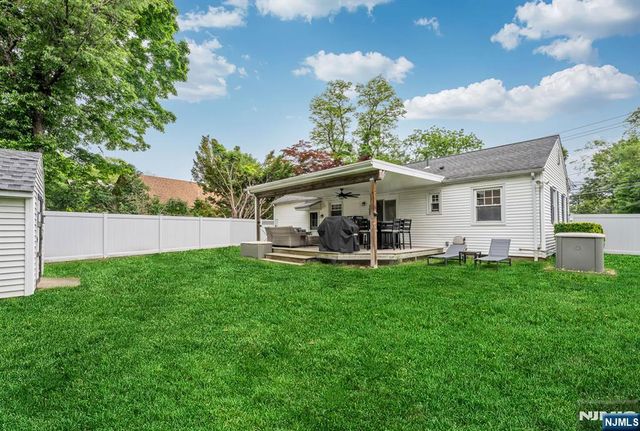 419 Wyckoff Avenue, Ramsey, NJ 07446