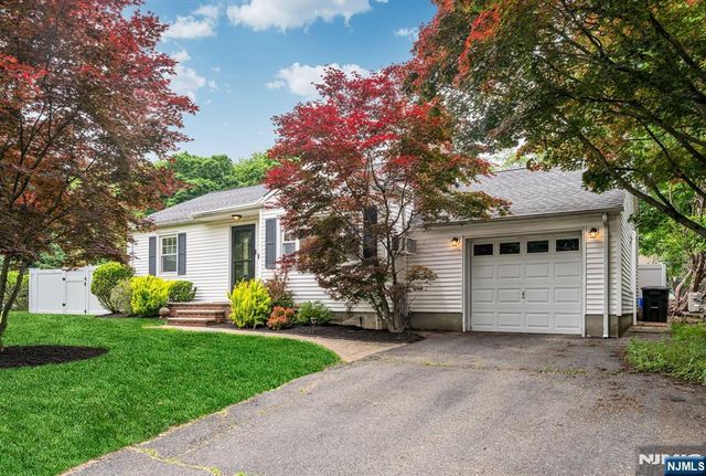 419 Wyckoff Avenue, Ramsey, NJ 07446