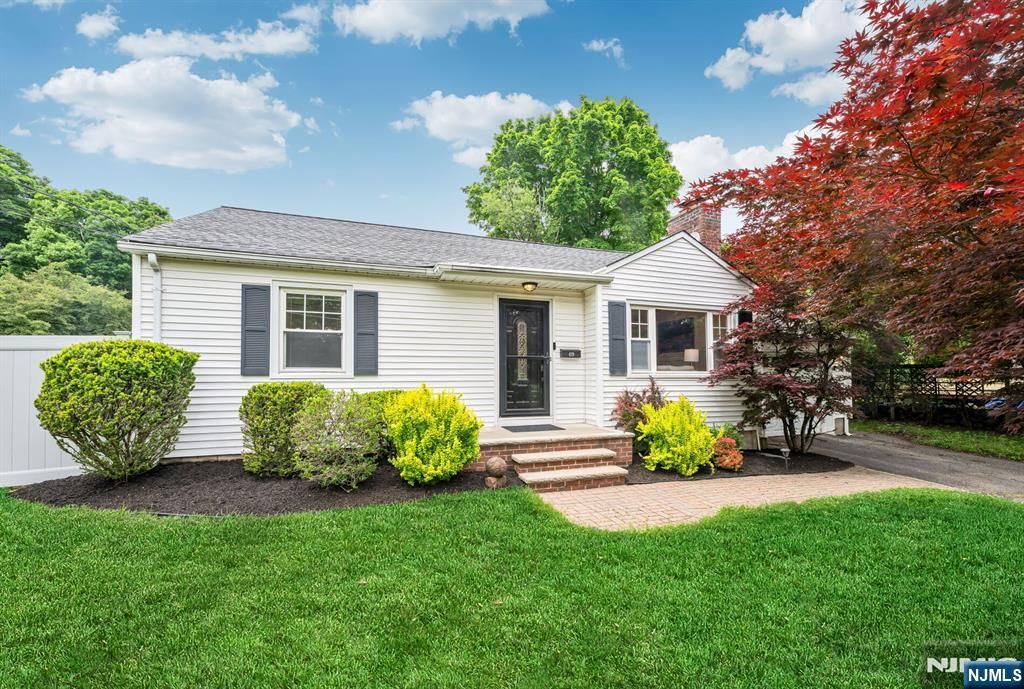419 Wyckoff Avenue, Ramsey, NJ 07446