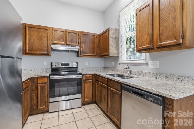 6136 Sunbridge Court, Charlotte, NC 28269