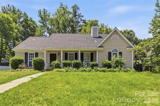 6136 Sunbridge Court, Charlotte, NC 28269