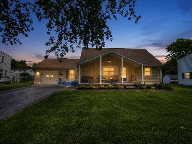 33 Mercedes Drive, Chili, NY 14624