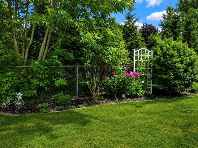 33 Mercedes Drive, Chili, NY 14624
