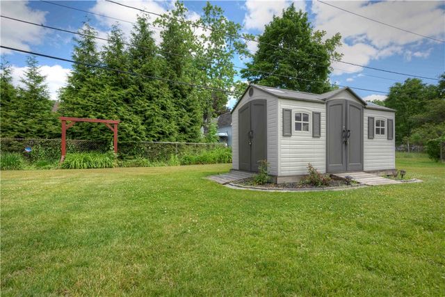 33 Mercedes Drive, Chili, NY 14624