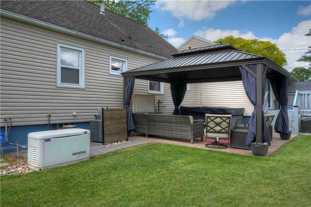 33 Mercedes Drive, Chili, NY 14624