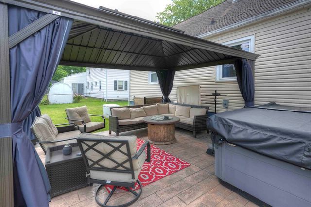 33 Mercedes Drive, Chili, NY 14624