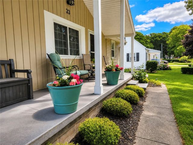33 Mercedes Drive, Chili, NY 14624