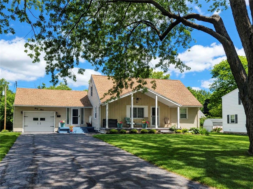 33 Mercedes Drive, Chili, NY 14624