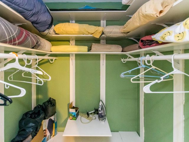 5524 Garfield St, Hollywood, FL 33021