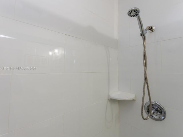 5524 Garfield St, Hollywood, FL 33021