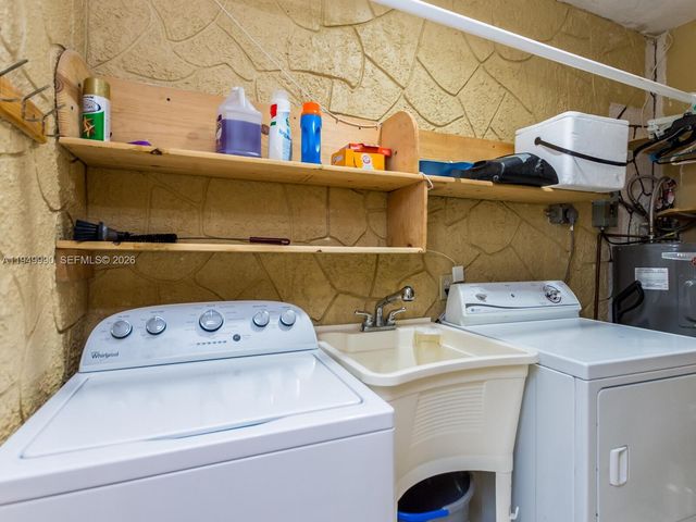 5524 Garfield St, Hollywood, FL 33021