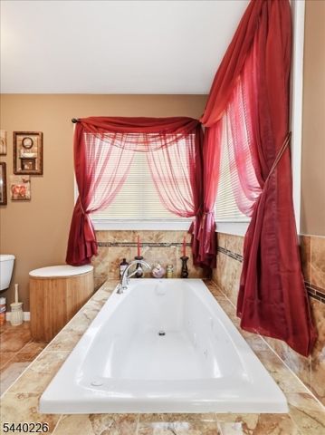 911 Worth Ave, Linden City, NJ 07036