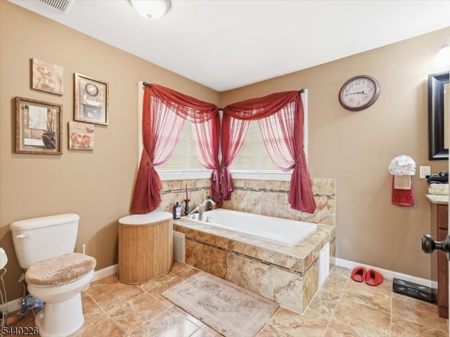 911 Worth Ave, Linden City, NJ 07036