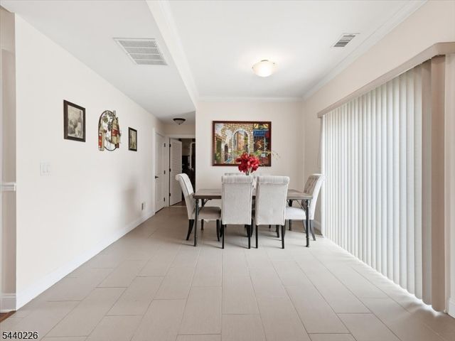 911 Worth Ave, Linden City, NJ 07036