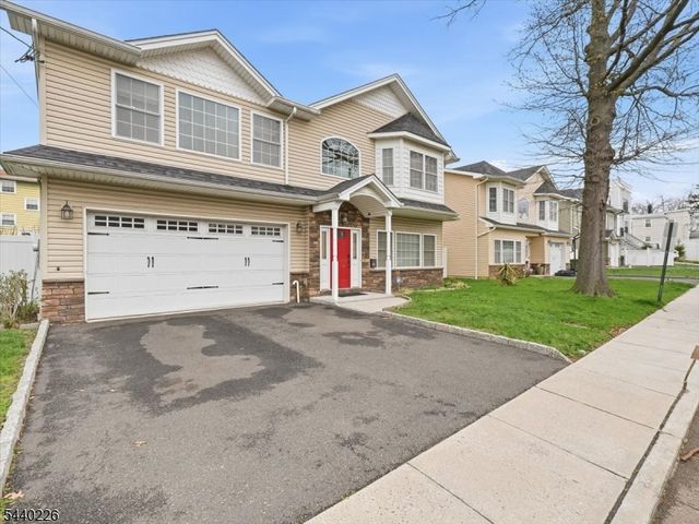911 Worth Ave, Linden City, NJ 07036