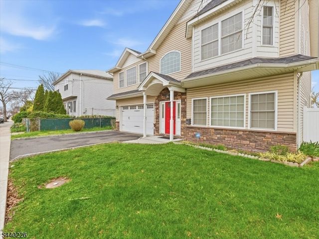 911 Worth Ave, Linden City, NJ 07036