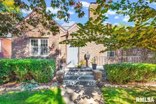 317 W CORRINGTON Avenue, Peoria, IL 61604