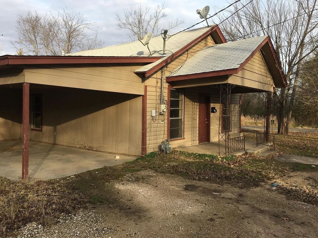 1155 JACKSON, Paris, TX 75460