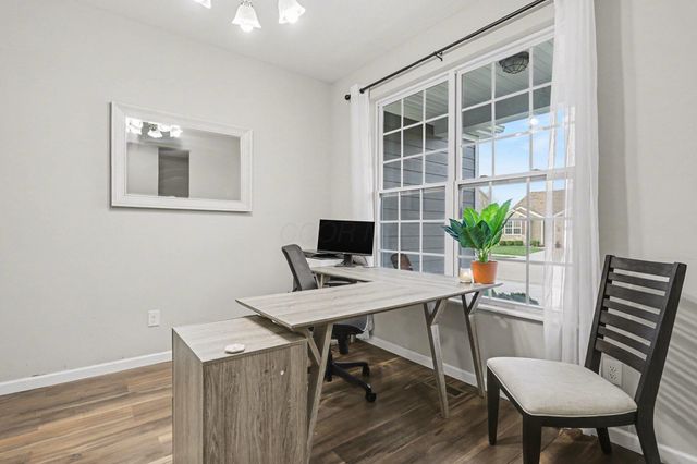 240 Glemsbury Drive, Delaware, OH 43015