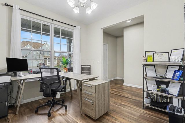 240 Glemsbury Drive, Delaware, OH 43015