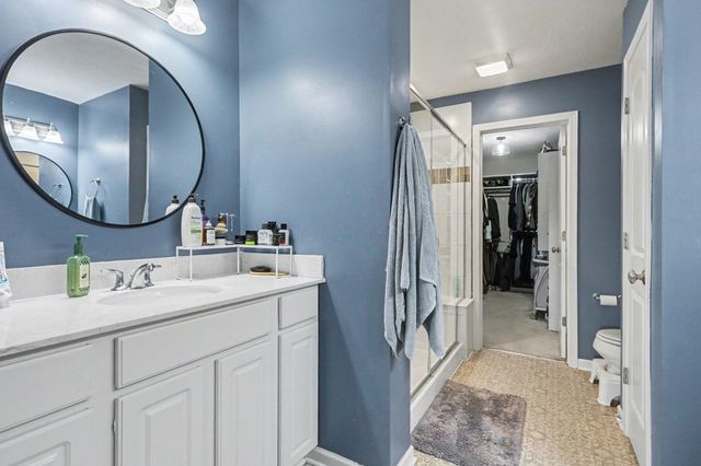 240 Glemsbury Drive, Delaware, OH 43015