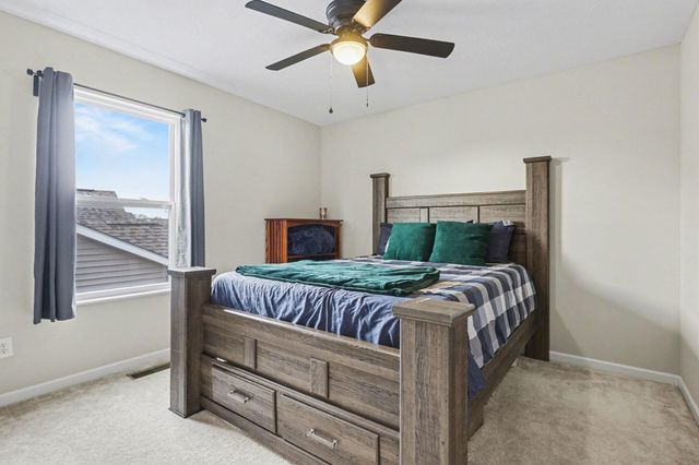 240 Glemsbury Drive, Delaware, OH 43015